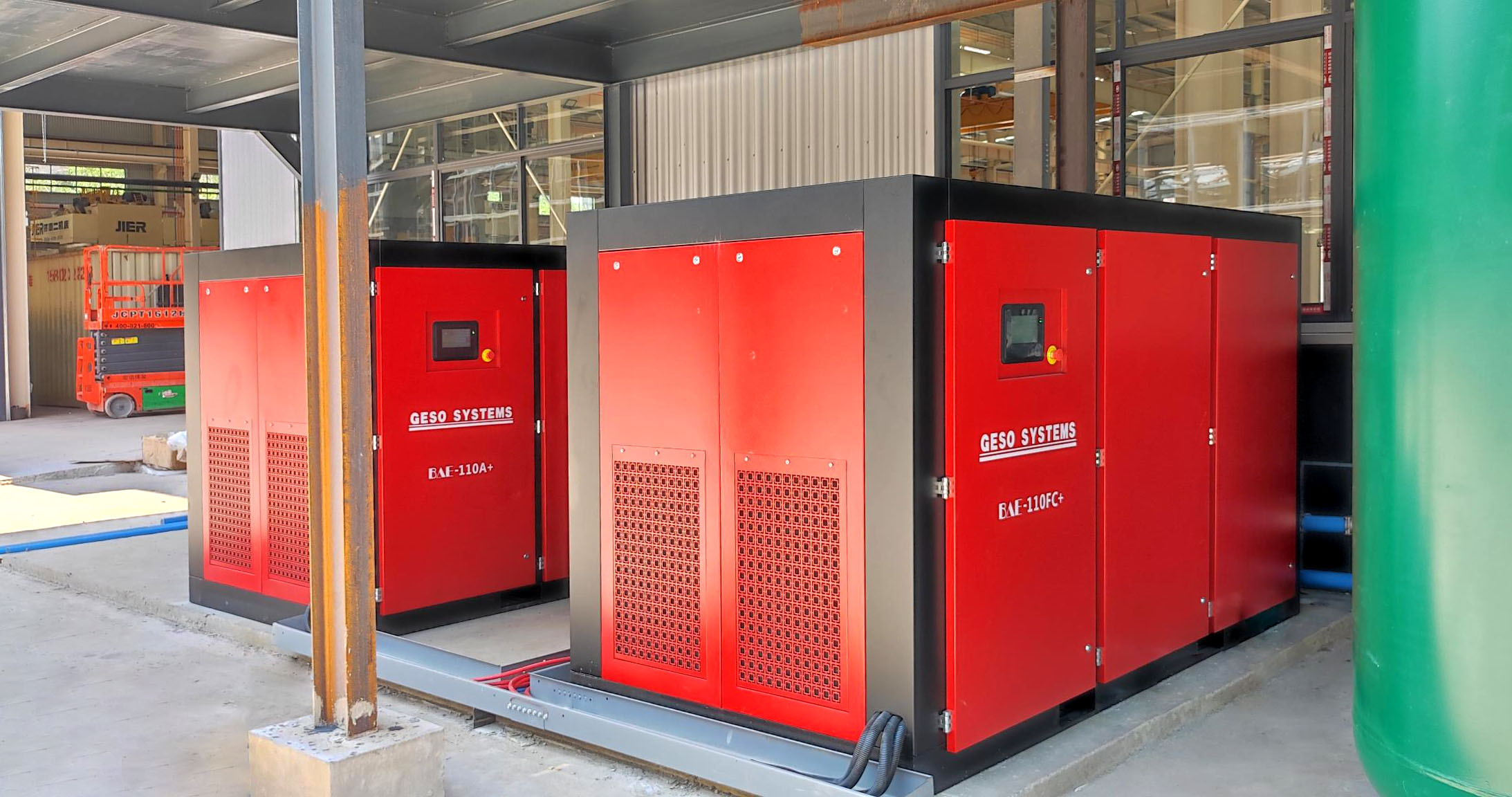 Zračni kompresori pomažu petrokemijskoj industriji u postizanju učinkovite proizvodnje i sigurnog rada.